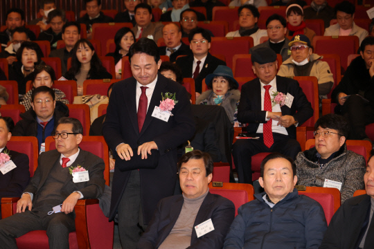 지난달 25일 서울 여의도 국회도서관에서 열린 국민의힘 책임당원협의회 제5기 임원진 출범식 및 '탄핵심판 공정촉구 결의대회'에 원희룡 전 국토교통부 장관이 참석하고 있다. 연합뉴스.